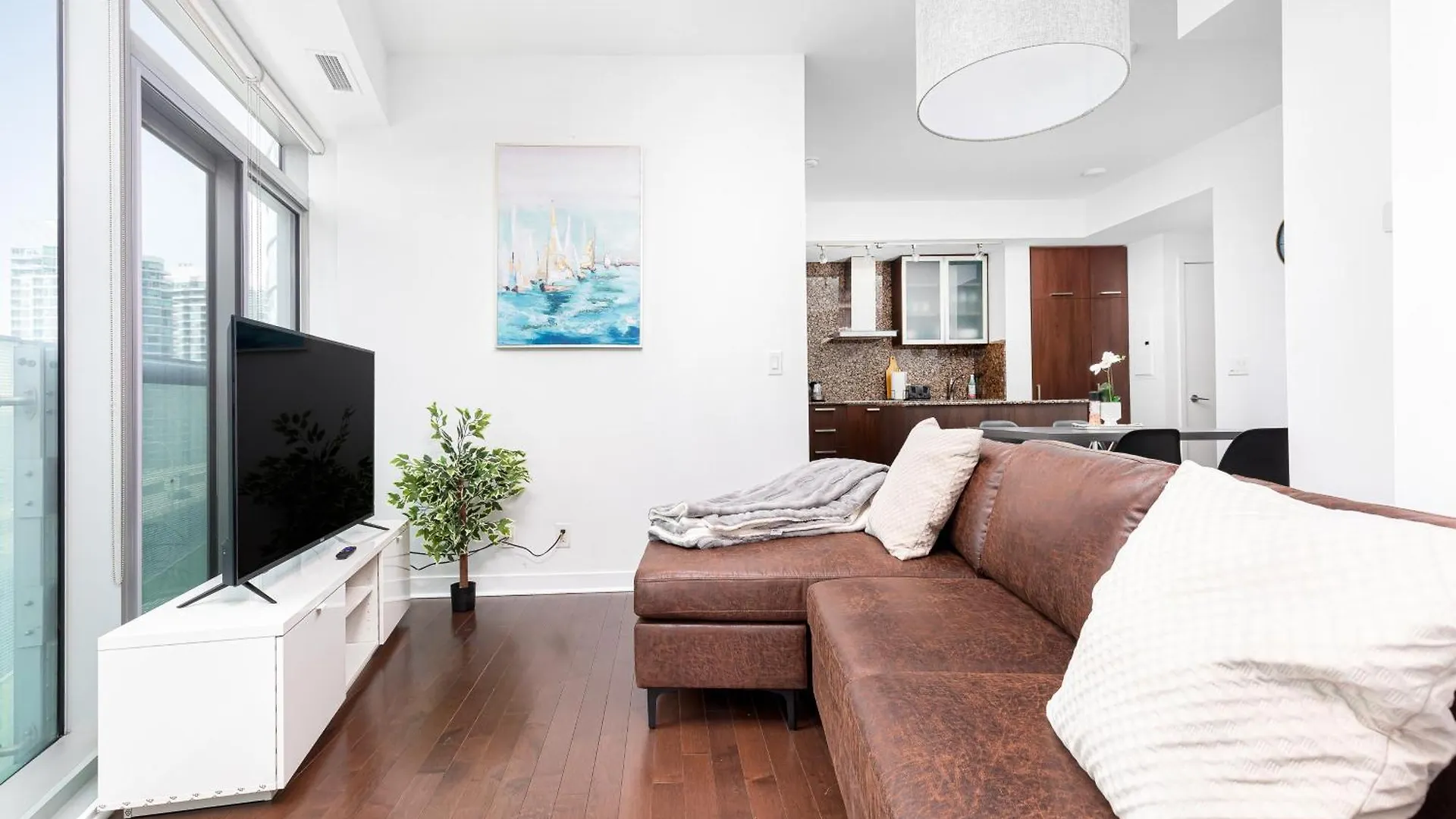 Lejlighed Downtown Toronto 2 Bedrooms Condo