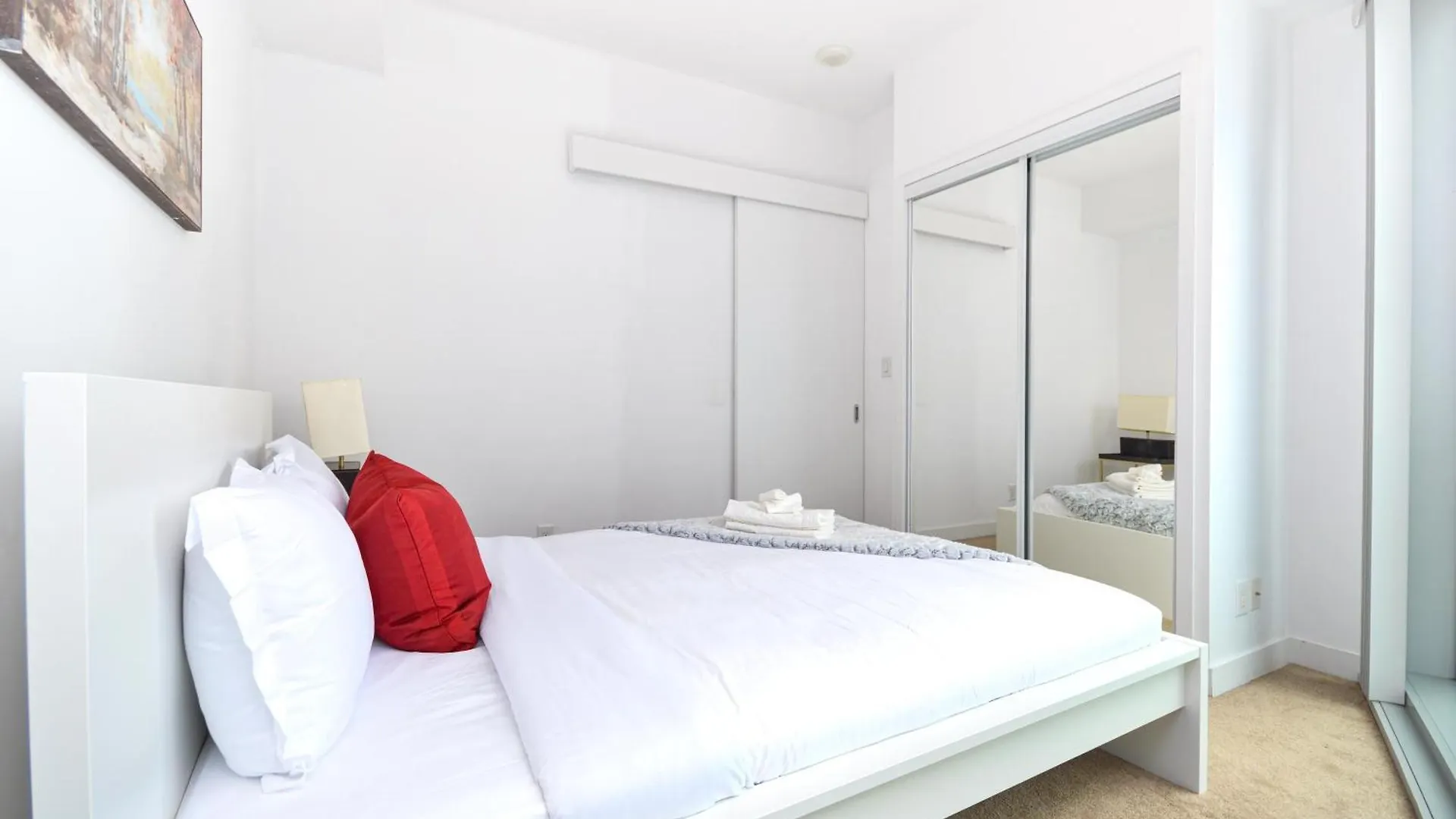 Downtown Toronto 2 Bedrooms Condo 0*,  Canada